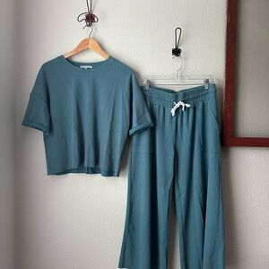 Teal Fitz Set by Love Olive and Co